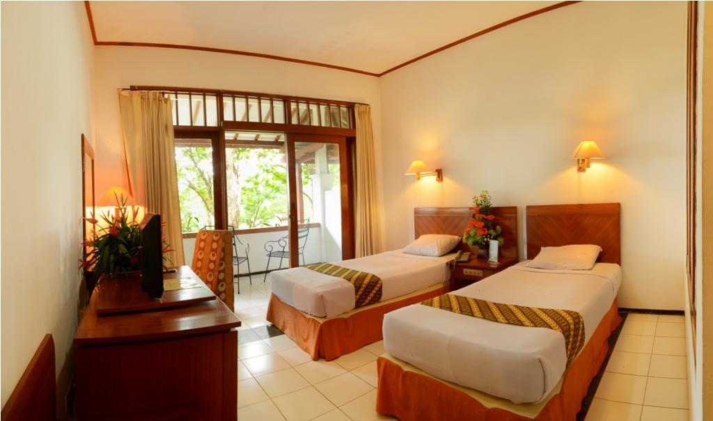 Hotel Tidar Malang Bagian luar foto